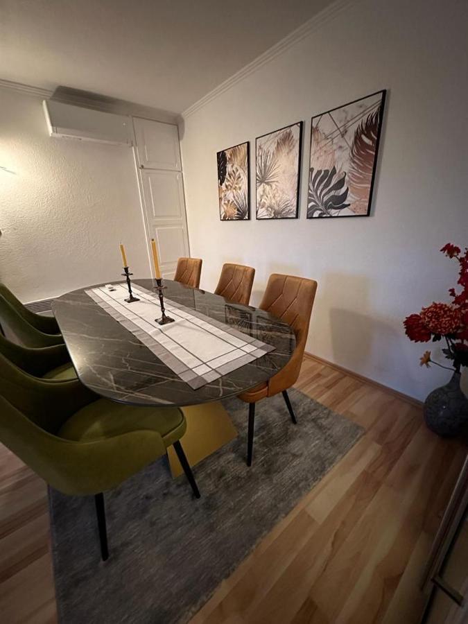 Apartman Jaca Apartment ลิฟโน ภายนอก รูปภาพ