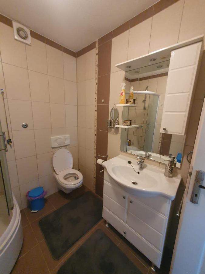 Apartman Jaca Apartment ลิฟโน ภายนอก รูปภาพ