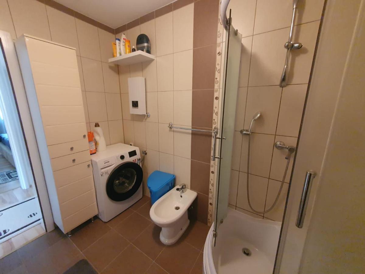 Apartman Jaca Apartment ลิฟโน ภายนอก รูปภาพ